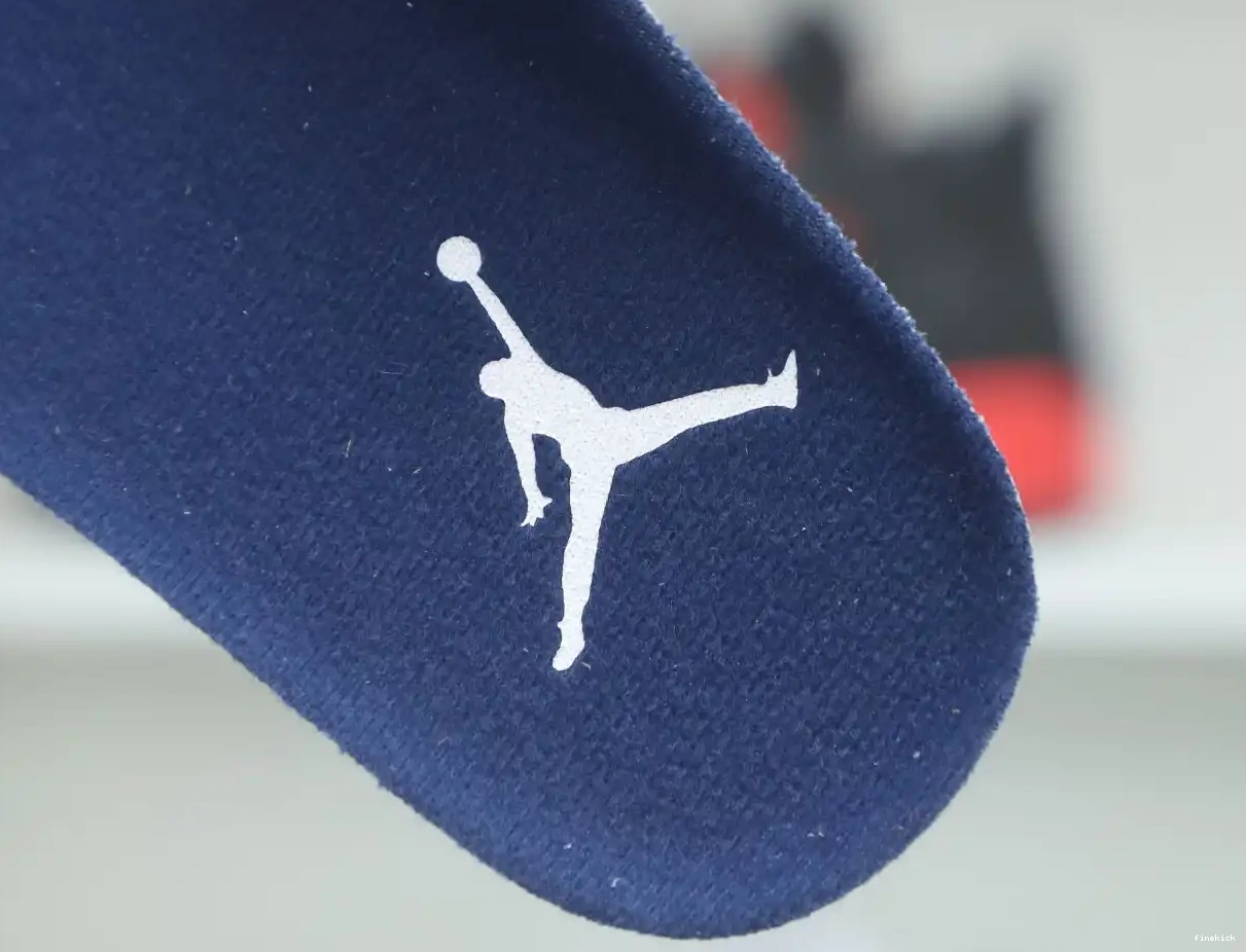 JORDAN NAVY MIDNIGHT 6 AIR 0518